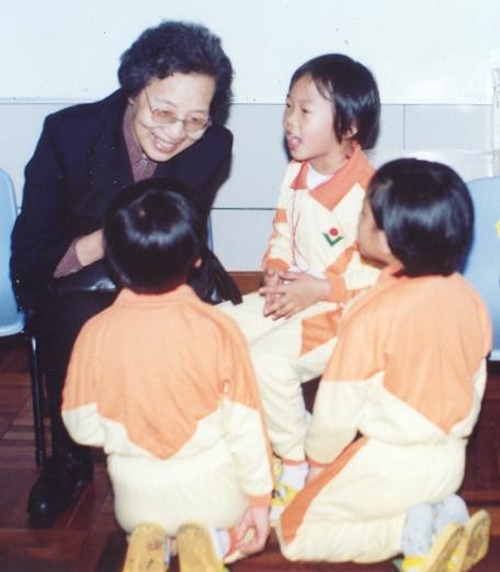 原全国人大常委、教科文卫委员会副主任汪家镠考察我校