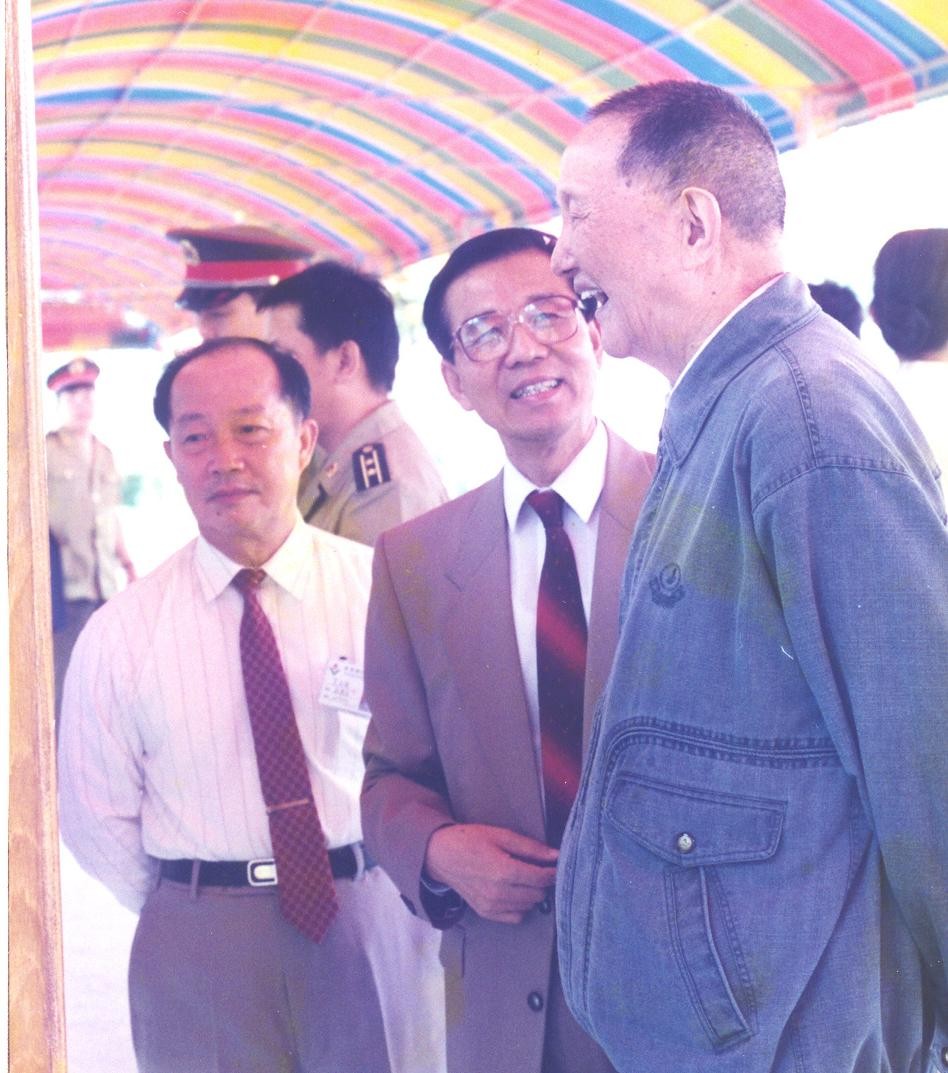 洪学智视察广东碧桂园学校