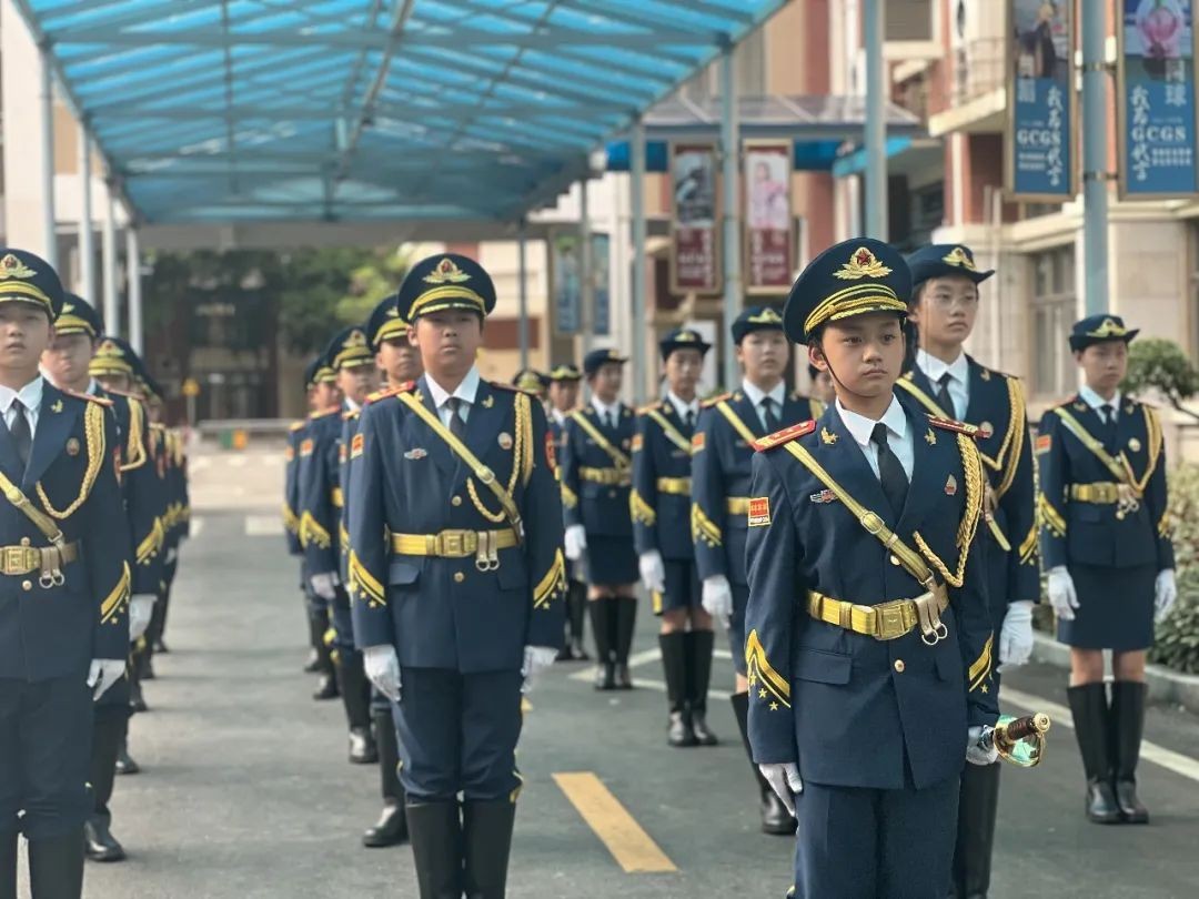 初中部“文化图鉴”：自我教育，自强不息！