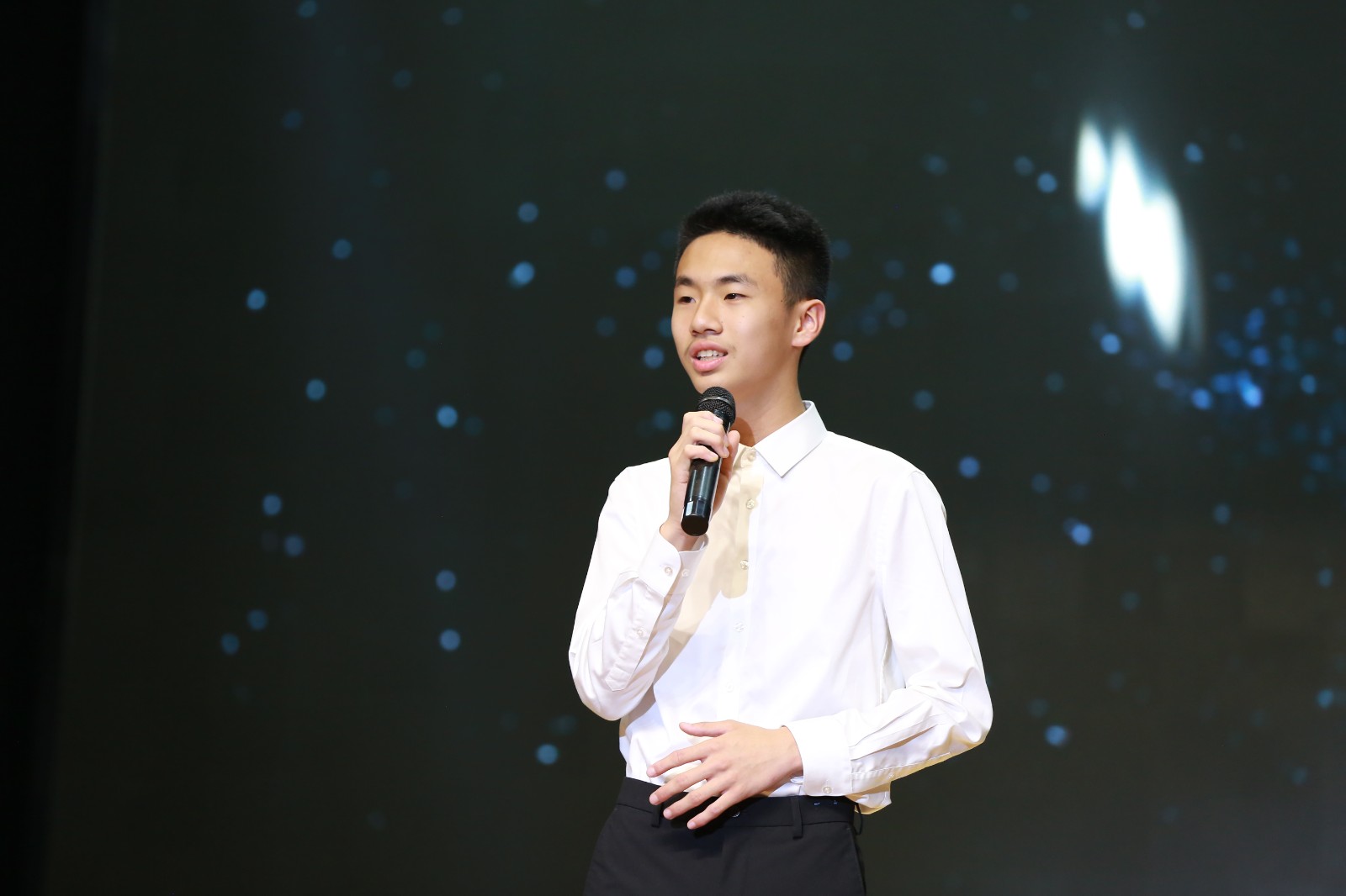 “声”而不凡，“音”你精彩 ——第三届校园歌手大赛